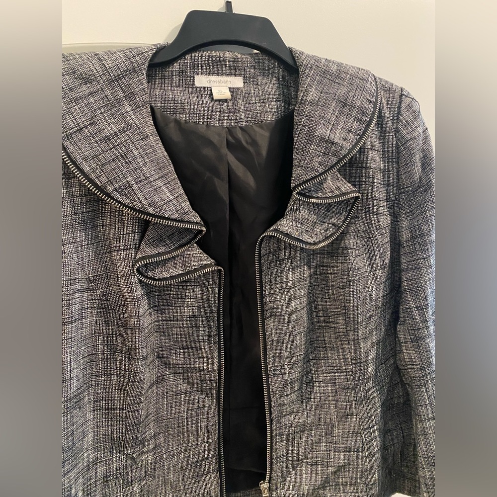 Dressbarn Ruffle Zipper Blazer - Picture 4 of 5